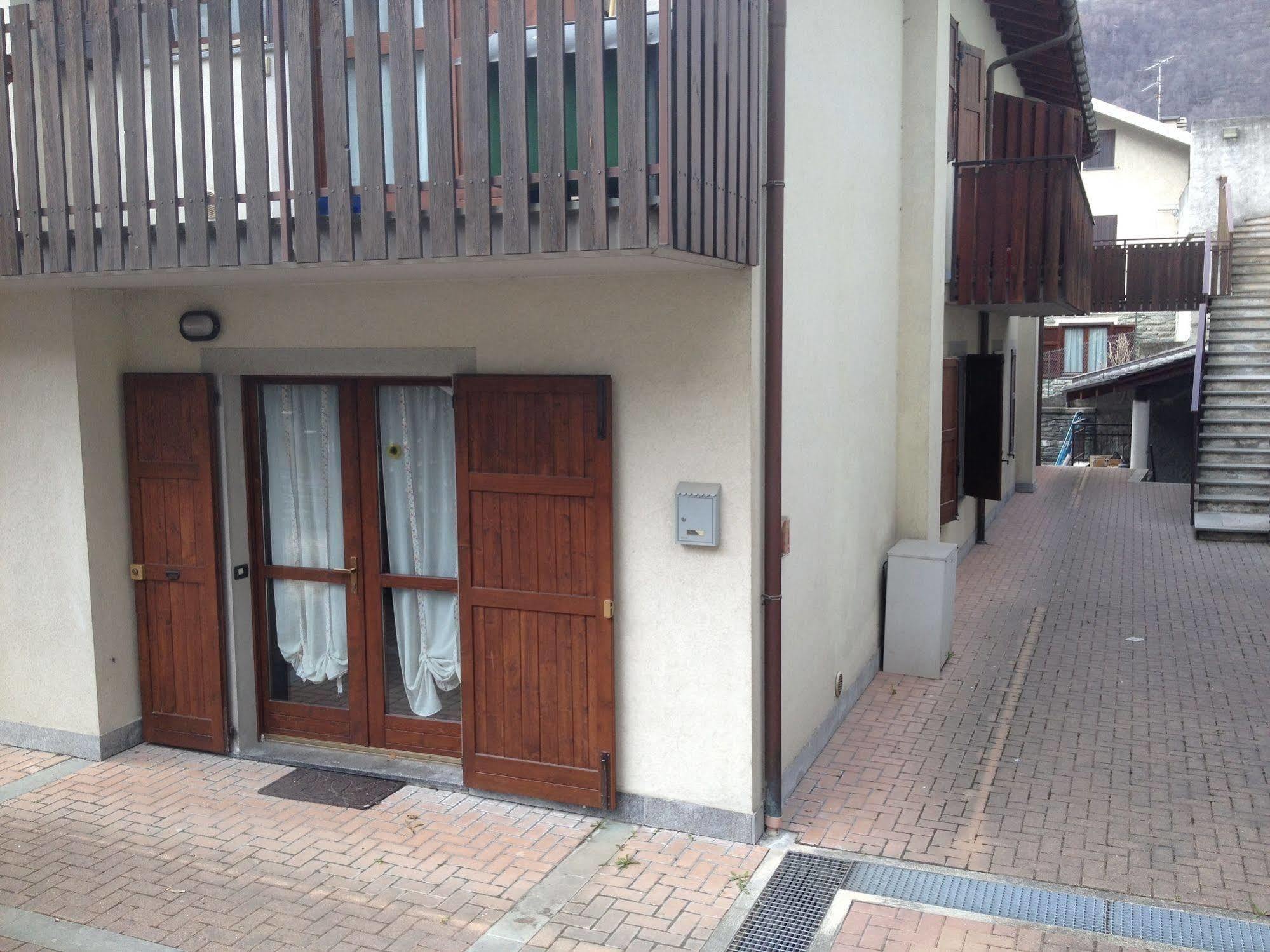 Lanterna Apartments Chiesa in Valmalenco Εξωτερικό φωτογραφία