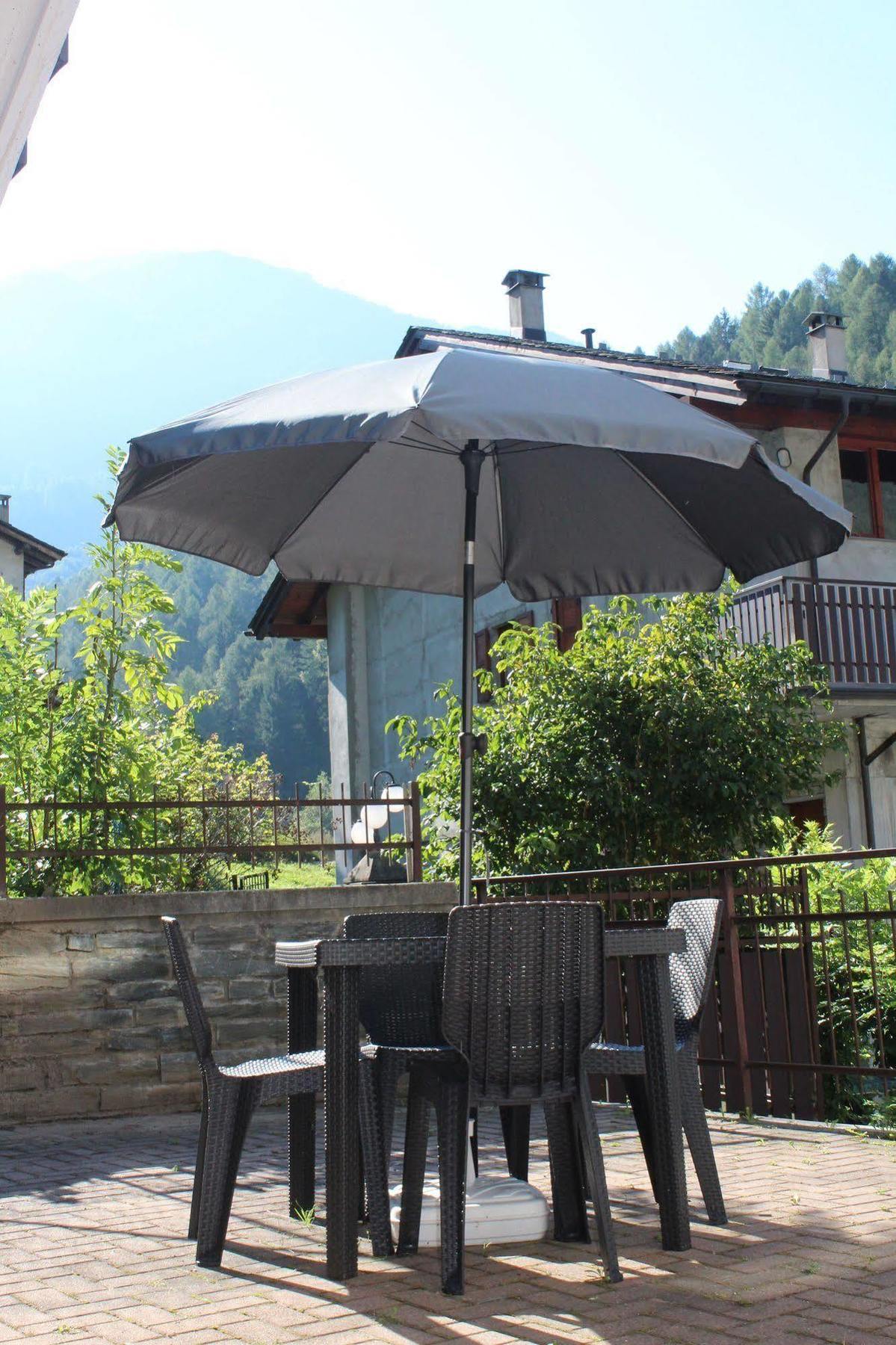 Lanterna Apartments Chiesa in Valmalenco Εξωτερικό φωτογραφία